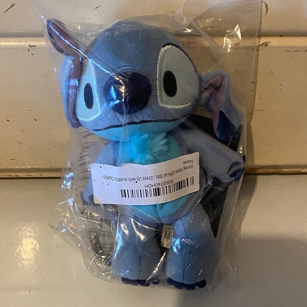 NWT Disney Stitch Nuimo